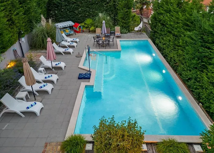 Okra With Pool - Happy Villa Ičići