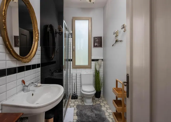 Okra With Pool - Happy