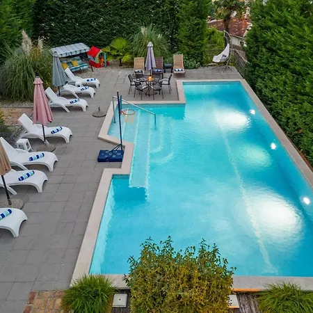 Rustic Okra With Pool Villa Ičići