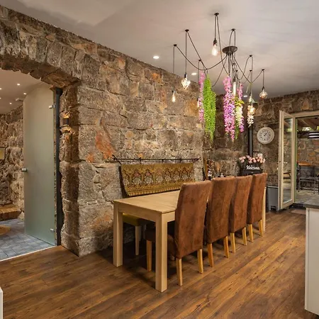 Okra With Pool - Happy Villa *